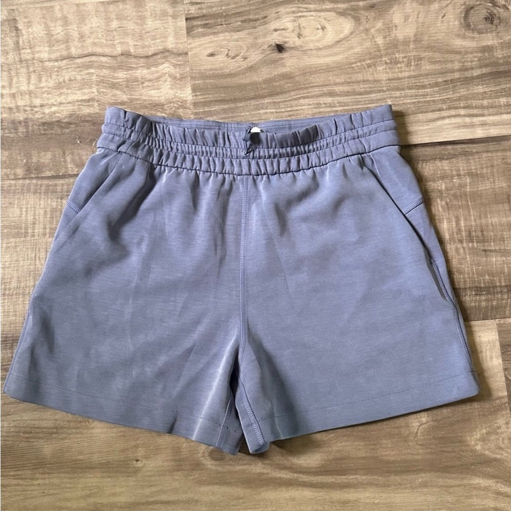 lululemon athletica Women's Athletic Shorts - Light Lavender